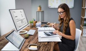 Descubre cómo las aplicaciones informáticas en contabilidad optimizan tu negocio y simplifican tus finanzas en minutos.