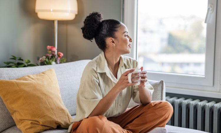 Descubre qué es la inteligencia emocional, cómo desarrollarla y ejemplos para ponerla en práctica.